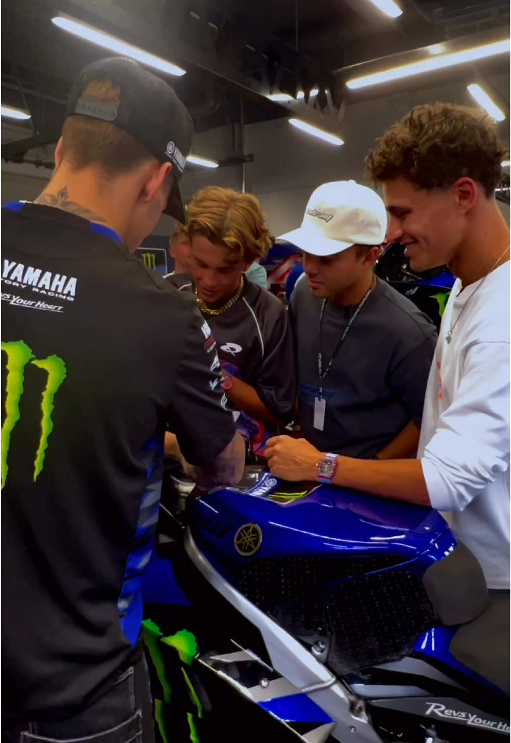 @fabioquartararo20 🤜🤛 @Lando Norris 🏍️🏎️🔥 When your bros pull up in Misano so you can vibe before the Sprint 🙌🇸🇲 #MonsterYamaha | #YamahaMotoGP | #YamahaFactoryRacing | #MotoGP | #SanMarinoGP  