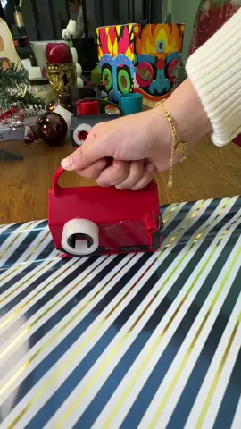 Si~#wrappinggifts 