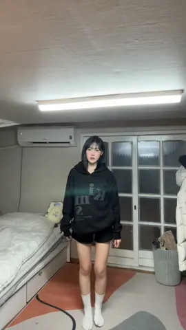 다들 대학 오디로 가? #킴스후드티 #kimsgirls @Kims Fresh Cotton Market 