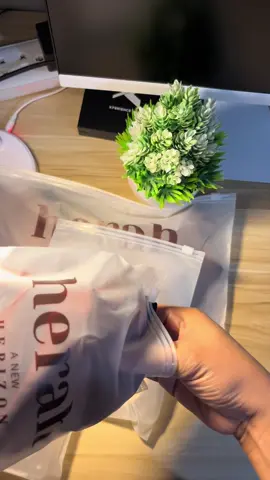 Herah Hipster Seamless Panty for Petite to Plus Size - 5 in 1 Multi-pack (XS to 5XL) Breathable, Comfortable Nylon Spandex Panties with Cotton Gusset #herah #qualityseamlesspanty #trendingsong 