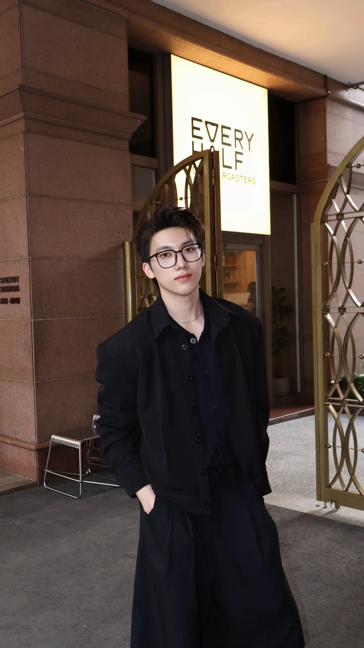 Không biết uống cà phê nhưng biết cà phê  #fyp #xuhuong #coffee #phoidonam #outfit 