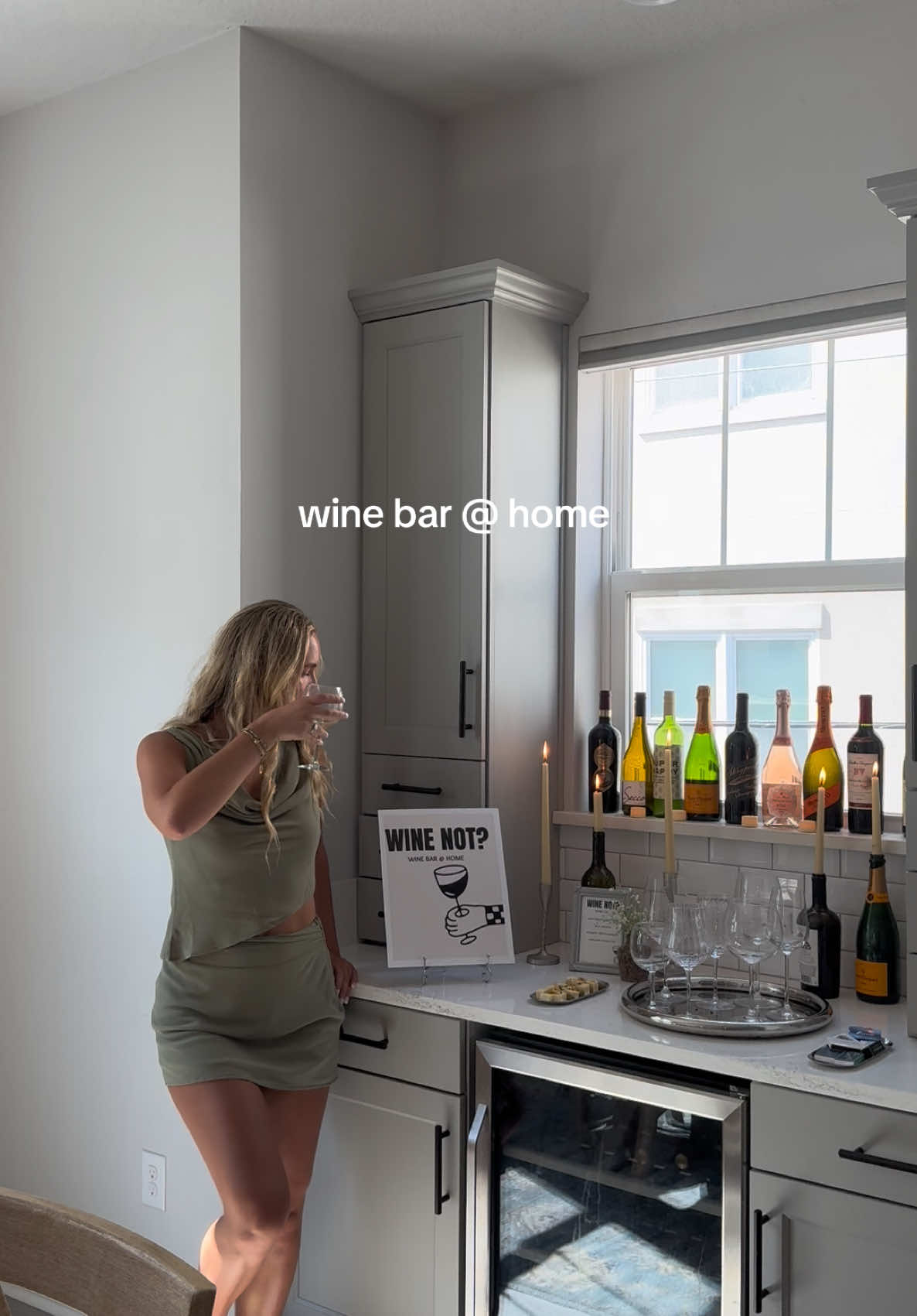 wine bar @ home for your next girls night #winebar #winenight #fall #fallgirlsnight 