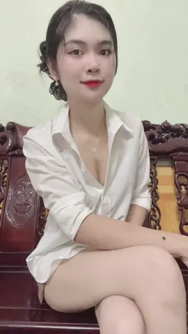Em cung cần người che chở 🙂