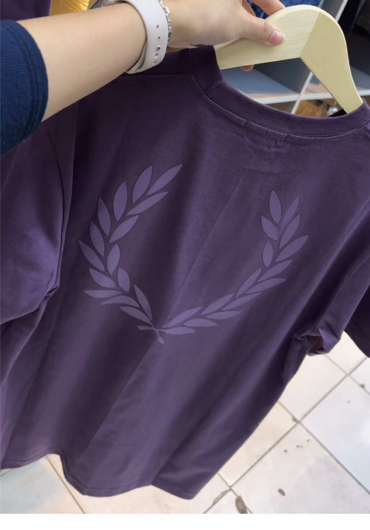 Rekomendasi kaos padi warna ungu#kaos #kaosmurah #outfit#OOTD #fyp 