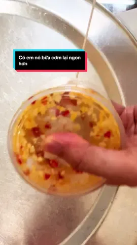 Nhà ai mà mê nước chấm mắm tỏi tham khảo e này cho e. Tiện mà nhanh lắm mn ạ#fyp #xuhuong #dodungnhabep 