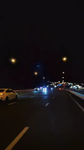 Vẫn luôn thích cảnh về đêm,nơi những ngọn đèn chiếu lấp lánh,một cảm giác man mác,hoài niệm đâu đó☺️#bmt #dailodongtay #xuhuong 