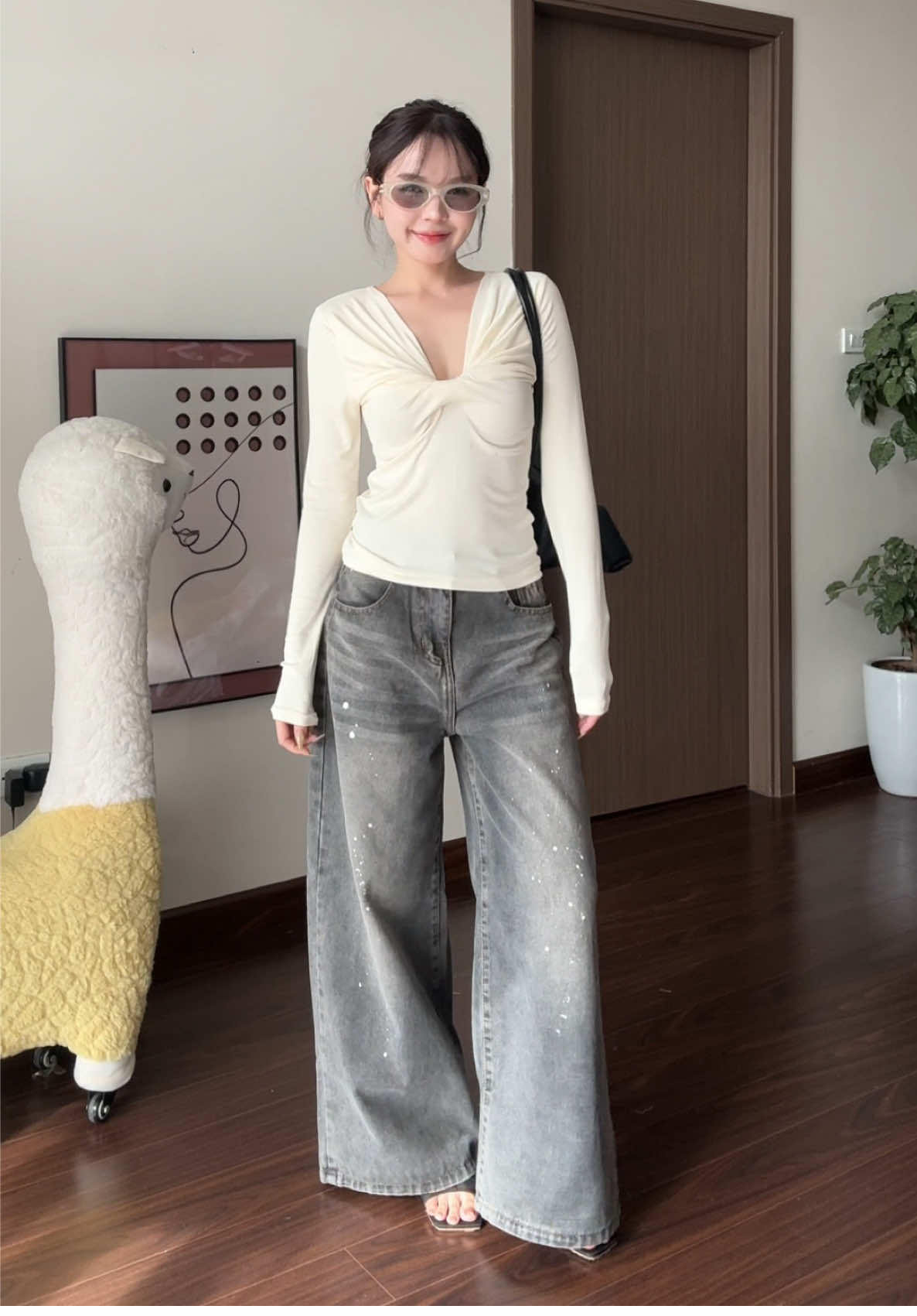 Cũm slay á 🤪 @kimeehouse #xuhuong #outfit #viral #fyp #fitcheck 