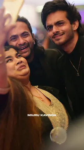 තුන්දෙනාගෙ ඇක්ශන් එක😍😁 #calinpopularawards2025 #popular #fyp #viduruthira @Bino❤️✨ #viraltiktok 