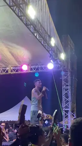nona ambon picapica☺ blm move on konser juan menyala batam #promoseruweekend #juanreza #juanrezapicapica #konser #konserjuanreza #batam #fyp 