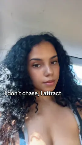 I don’t chase I attract #manifesting #manifestation #idontchaseiattract #loveandlight 