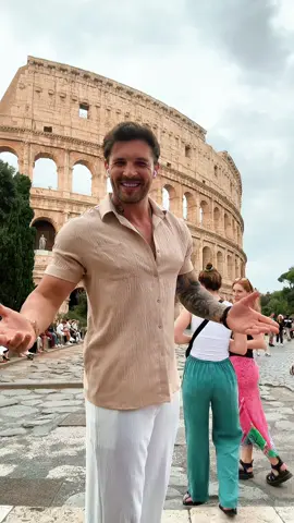 In Roma #daddy #hotdance #fyp 