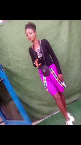 😂i don’t even believe this was me before 😂😂who did this makeup for me oooo😂😂
