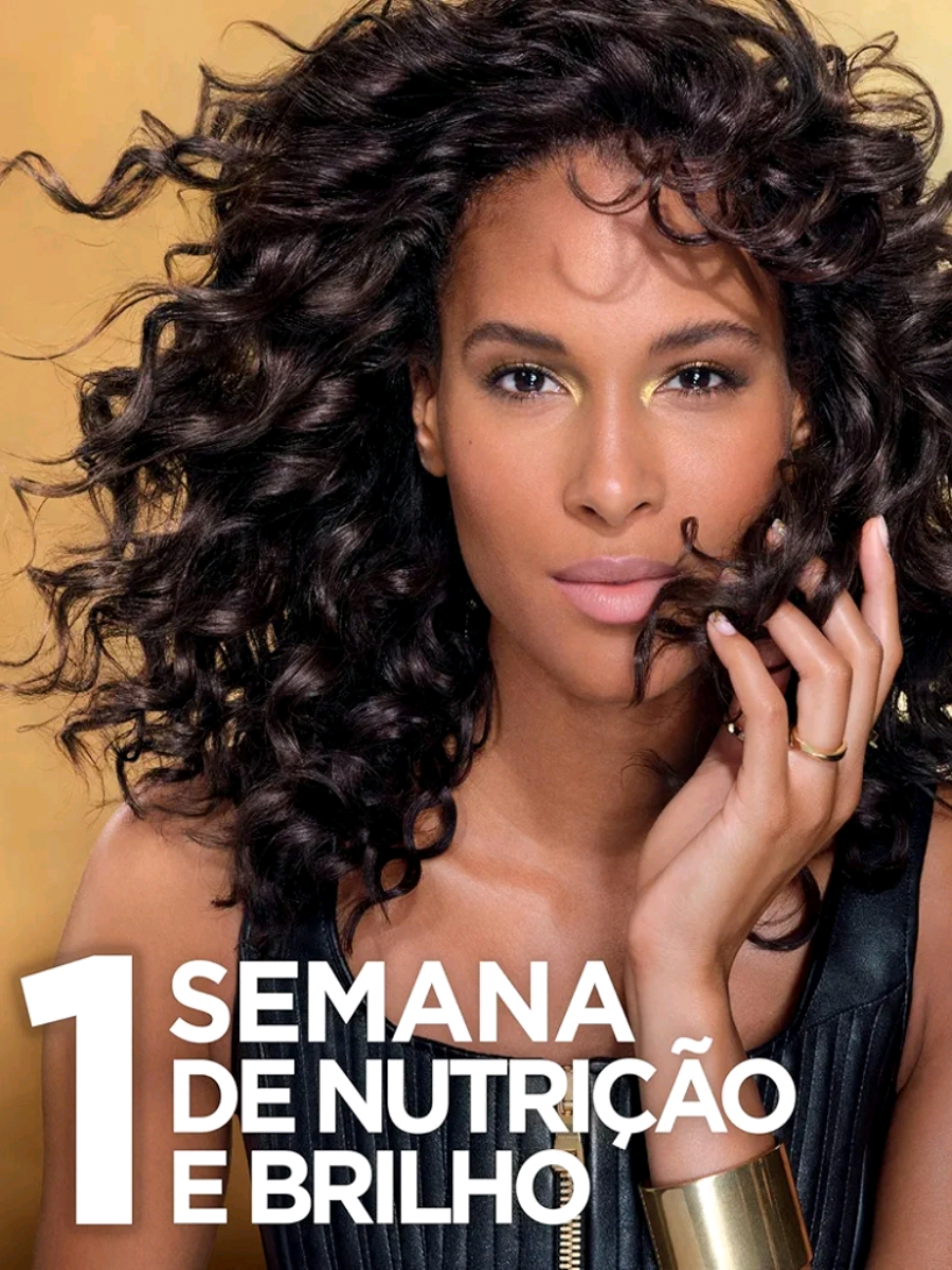 ✨ Elseve Óleo Extraordinário Nutrição ✨ Transforme seus fios com a combinação de 6 óleos de flores preciosas 🌸. Ideal para todos os tipos de cabelo, garante brilho intenso, nutrição profunda, controle do frizz e proteção térmica. Pode ser usado na umectação, antes da chapinha/secador ou para potencializar máscaras de tratamento. Cabelo macio, sedoso e saudável todos os dias! 💆‍♀️💛 #ÓleoExtraordinário #Elseve #TratamentoCapilar #CabeloPerfeito #NutriçãoCapilar 