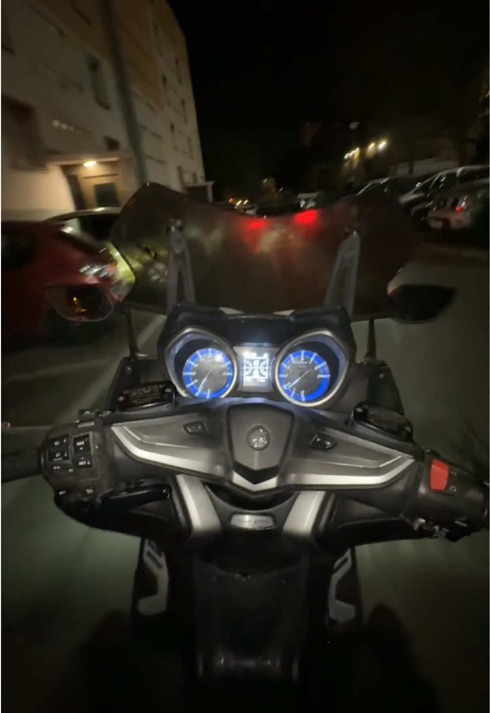 Tu leur fais confiance ils te tournent le dos 😆 #pourtoi #tmax530 #jul #marseille #yamaha 