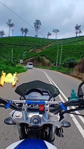 තනියම යන ගමන් තමා ලස්සනම 💐🤍 #viral #viralvideo #trending #tiktok #capcut @Senuu 🌊 @D-E-W-M-I-N-A 💸🪬 @Nethu