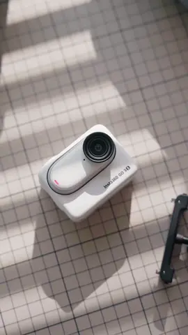 If you also enjoy sharing your life and want to film with a compact device, the Insta360 GO 3S is a great choice. It’s super small, lets you capture daily moments without feeling awkward, and its functions are simple and practical! #insta360 #techfinds #vlogger #insta360go3s #smallcamera