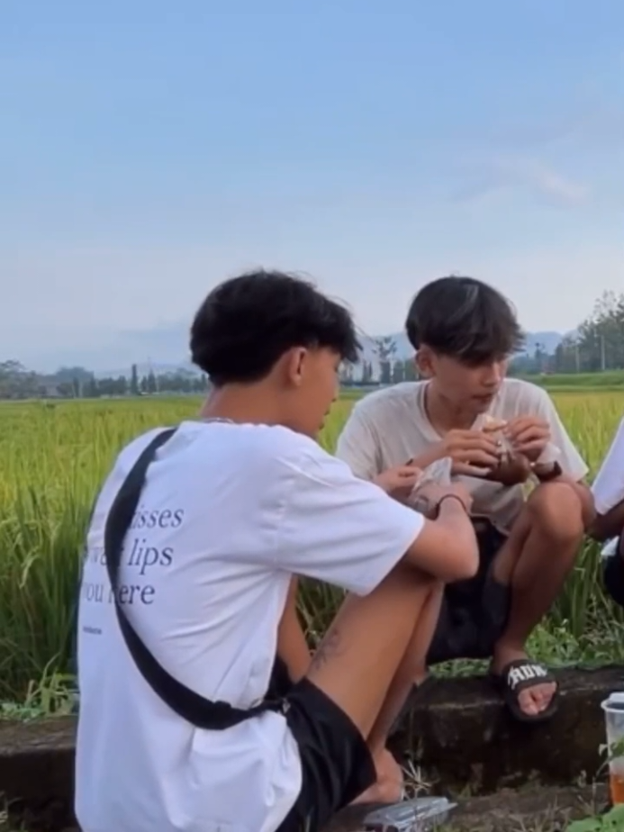 pemandangan nya indah banget yaa🥹❤️ @فيصل @andikaaAP.  #diksal #kusumawaraofficial #gsky 