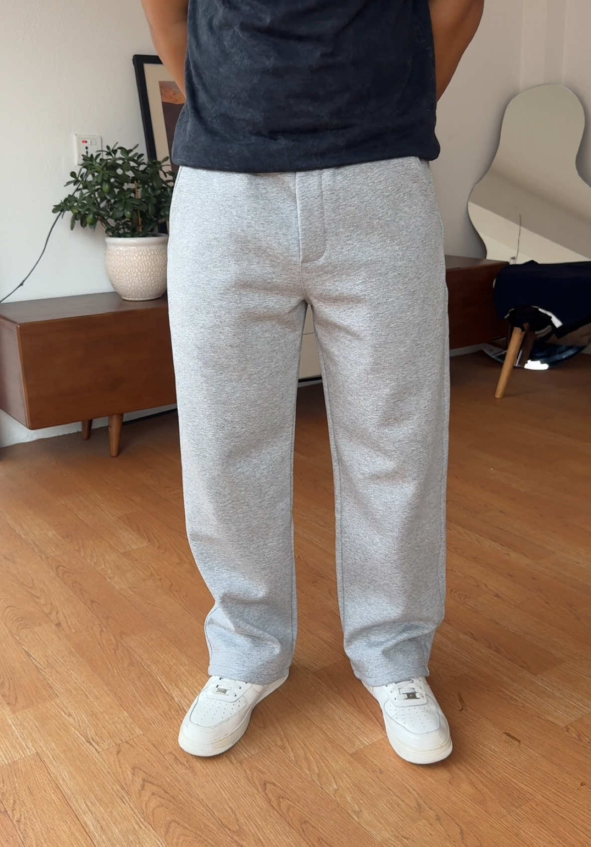 Winter Trousers Available In 4 Different Colors (Fleece Inside). Size: M,L,XL. #dmenverse #trousers #sweatpants #dashain 
