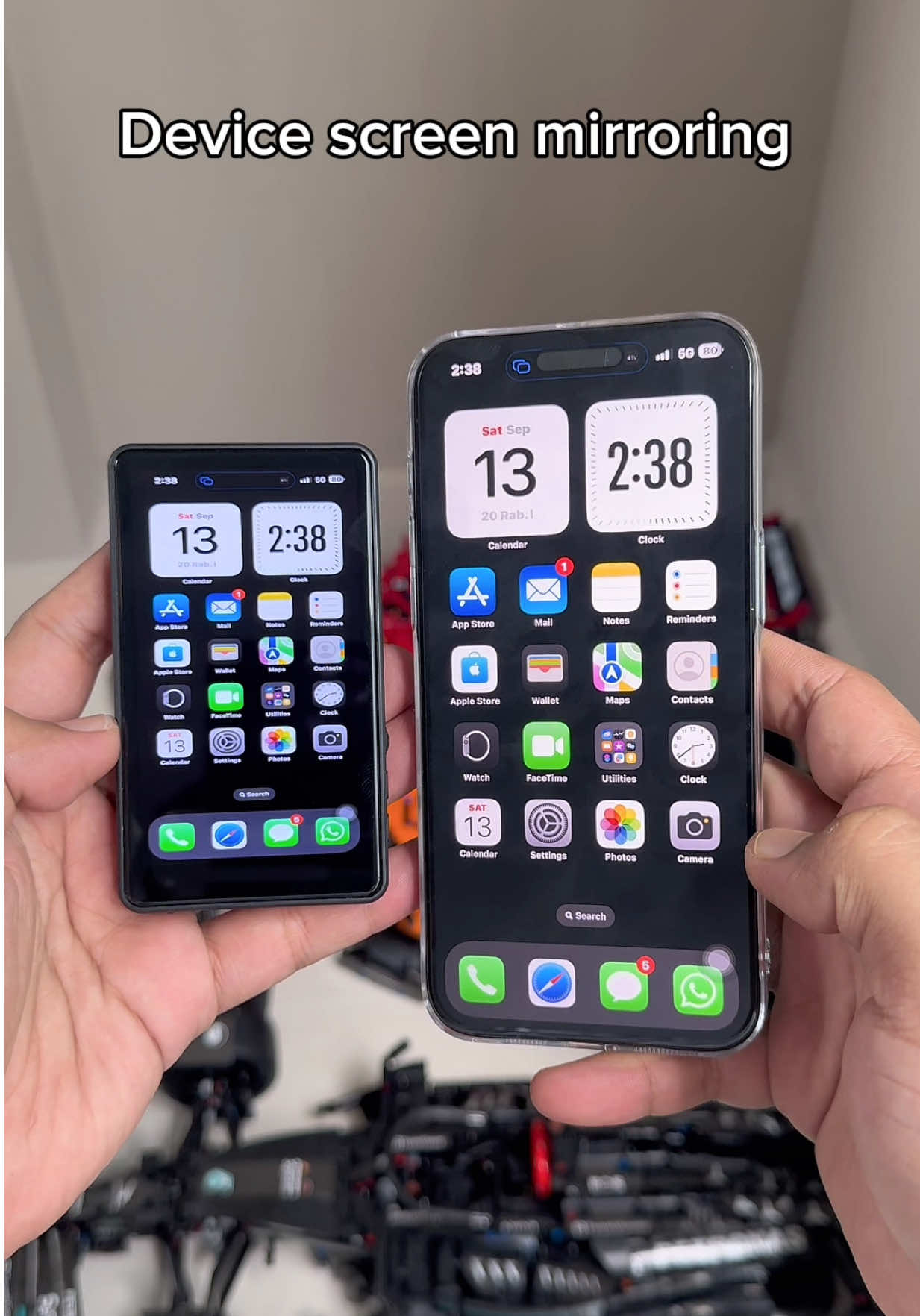 Untuk yang suka selfie & Content Creator tapi nak pakai camera belakang korang guna magnetic selfie screen ni memang function😍 #magneticselfiemirror #selfiescreen #selfiescreenmonitor #screenmirrorwireless #magneticselfiescreen 