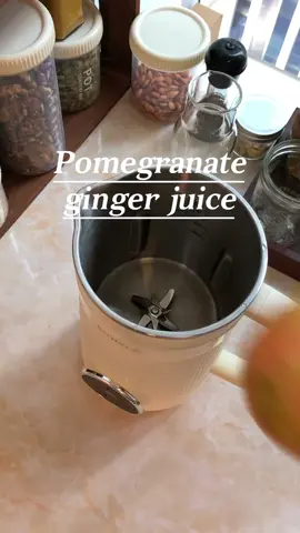 You gotta check out this nut milk maker—no straining needed! You don’t even have to soak the beans, just toss them in and it’s ready to drink. It’s got a 10-blade stainless steel setup that blends fast and super quiet. Works with all kinds of nuts, and it can also make juice, porridge, even soup. 8 functions in total. Looks sleek, and it's actually super practical too. Plus, the inside’s made with 304 stainless steel, so it's totally safe and built to last.#hotglory06num #tiktokmademebuyit #fyppage #nutmilkmaker #soymilkmaker #cashewmilk #nutmilkmachine #kitchengadgets #founditontiktok #tiktokshopblackfriday #tiktokshopcybermonday #blackfridaydeals #falldealsforyou #cybermondaydeal #giftideas #tiktokshopcybermonday #tiktokshopholidayhaul #tiktokshopholidaydeals #dealsforyoudays #TikTokShopBacktoSchool#videowave 