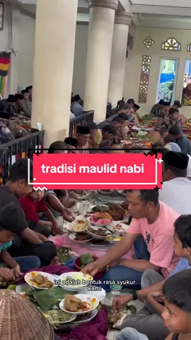 maulid nabi muhammad SAW di padang pariaman mungkin berbeda dengan daerah lain, kami merayakannya dengan sukacita dan penuh kebersamaan dan semngat gotong royong dan juga semngat rela berkorban, gimna tradisi maulid nabi di daerah kalian?? #maulidnabi #muhammad 