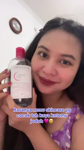 Ga usah dijelaskan lagi sebagus apa.. been using this since high school and now i’m 26 🥹🩷 Thank you for being exist @Bioderma Indonesia  #fyp #fypシ゚viral #skincare #acneproneskin #acnefighter 