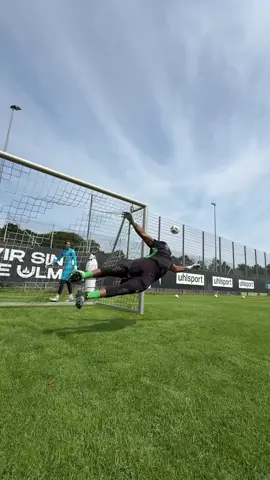 High diving at @SSV Ulm 1846 Fußball 🚀 #goalkeeper #goalkeepers #goalkeepertraining 