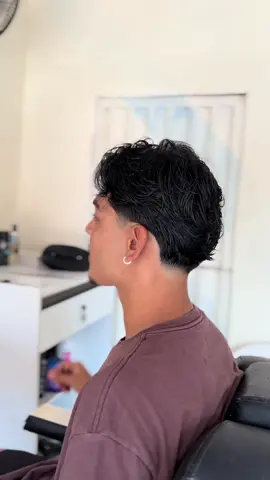 Americano em v 🥶💈 #americano #corte #cabelos #disfarçado #fy 