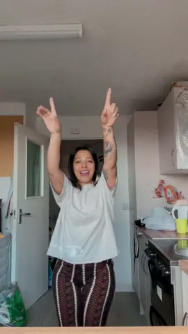 Following the trend #fyp #amukugirl🇹🇱💕 #justforfun #weekendvibes😘 