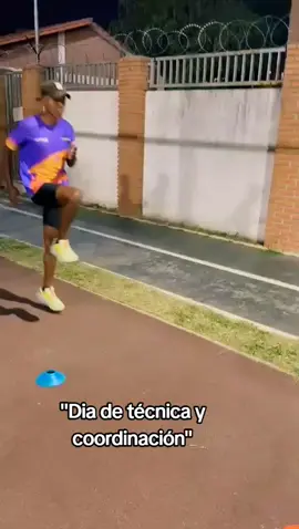 Agradecido con Dios por cada día darnos la oportunidad de hacer lo que nos gusta, mientras disfrutamos del proceso. TEAM @Jaguars Running Club #parati #bolivia🇧🇴 
