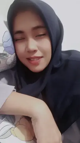 😁😁😁 #fypシ゚viral #mamahilya #b2singapore #pejuangdolar #aslijemberjawatimur 