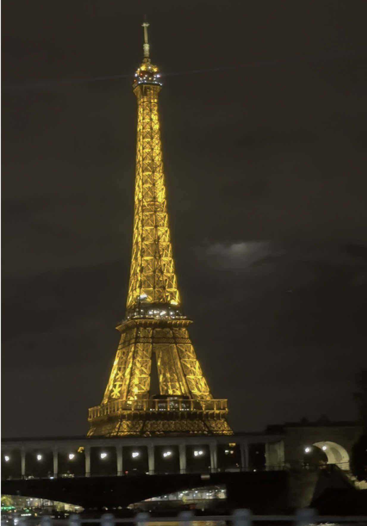 Eiffel tower by night love it ✨🖤#pourtoi #paris #eiffeltower #fyp #goviral 