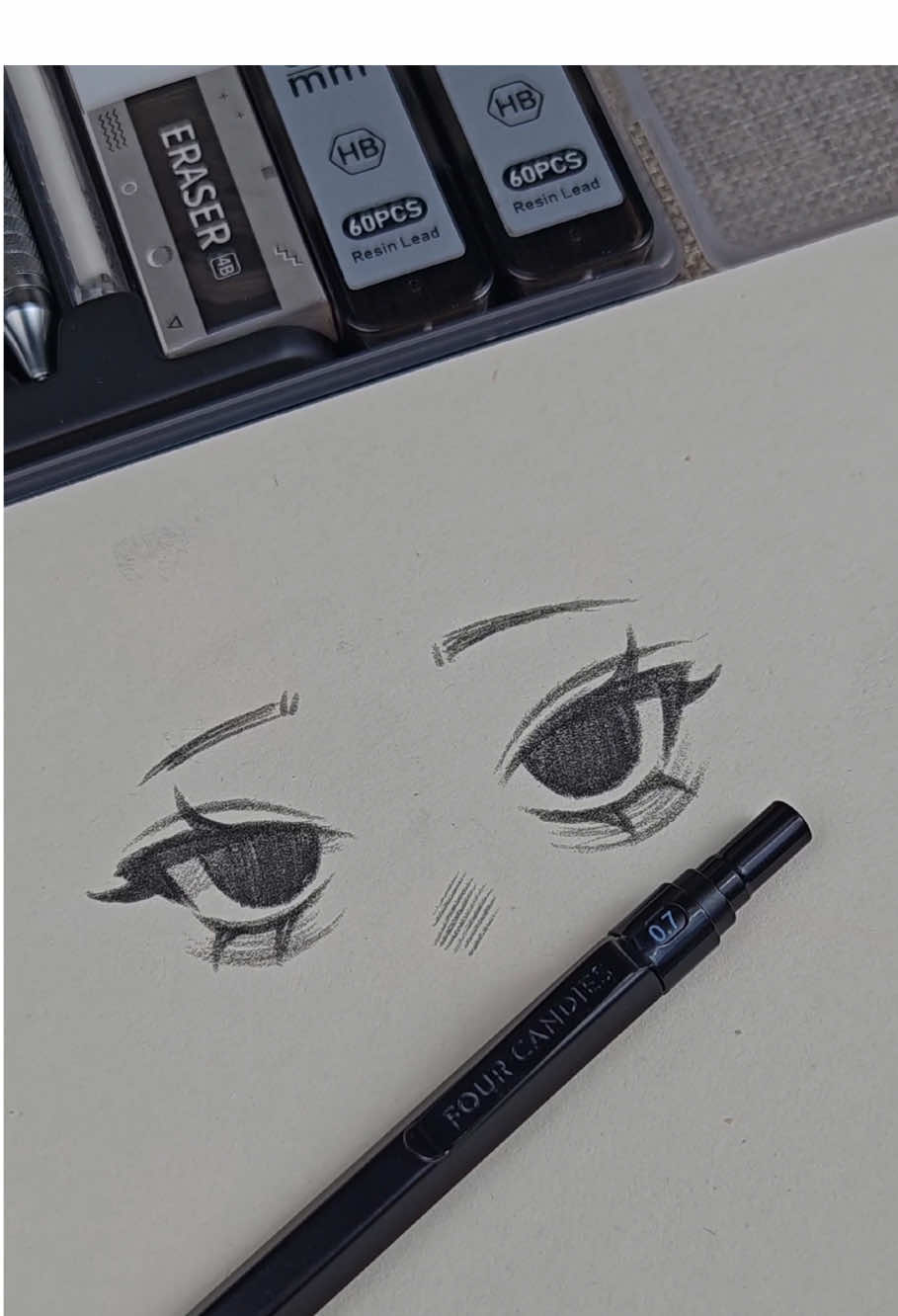 im back! I dont know how similar this is to the other drawings since i havent drawn in a long time but i hope it still helps #eye #tutorial #art#mechanicalpencil #tiktokshopbacktoschool 