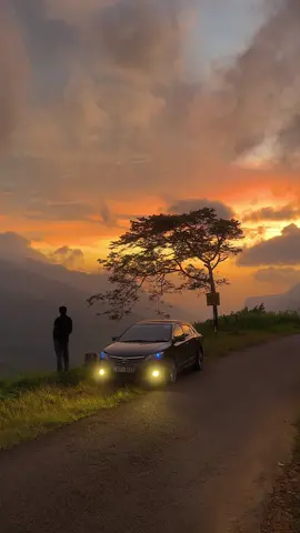 සිනහ නගරේ මොහොතක්…💆🏻‍♂️✨🤍#goldenhour#sunsetvibes #tiktoksrilanka #travelsrilanka #visitsrilanka 