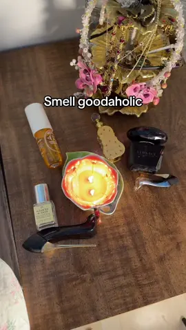 RBW comes with 5 rotational scents that leave people raving about the smell. Try our lotion candles at link in bio! #bodycare #perfume #glowyskin #lotioncandle #whimsy 