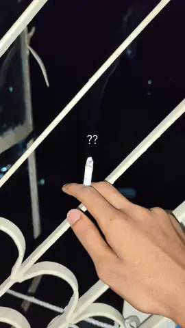 আমাকে কেও ভালোবাসে না