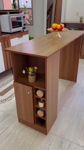 Aqueça sua cozinha com uma bancada de madeira! Natural e acolhedora, ela traz um charme rústico e é perfeita para momentos de convivência. Ideal para preparar refeições ou desfrutar de um café da manhã em família. Não perca a chance de adicionar estilo e funcionalidade ao seu espaço!#bancada #cozinha #inovação #acheinashopee 