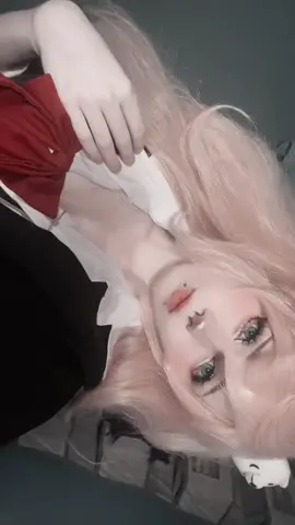 junko is flopping 😔 #junkoenoshima #danganronpa #danganronpacosplay #junkoenoshimacosplay #cosplay 