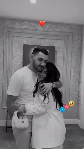 wilka gabar jecayl maxa lugu gartaa? manta dhan magac eed uu sheg shegayaa❤️‍🩹🫂#islamic_video #muslimtiktok #foruyou #couple #fyyyyyyyyyyyyyyyy 