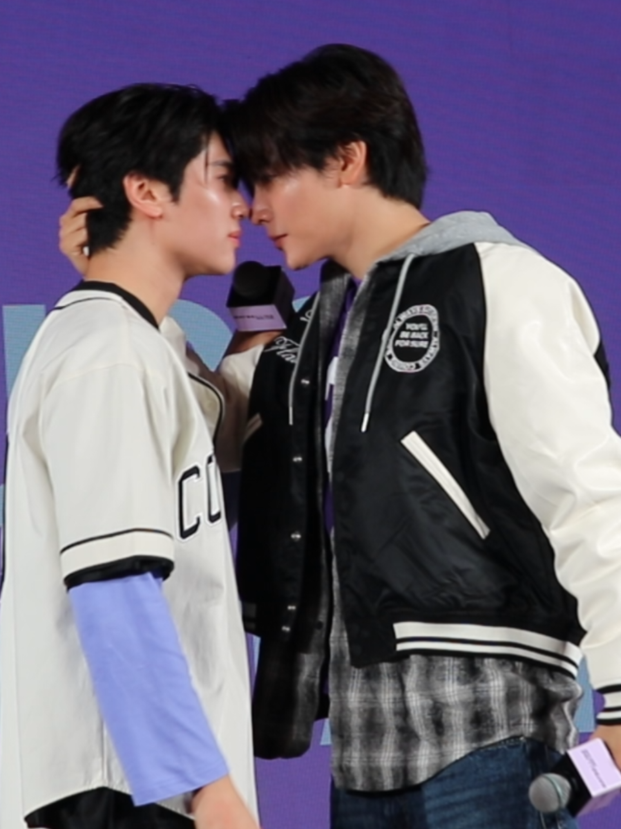 ยังไงนะ 🤫🤗🫣 #MaybellinexJoongDunk  @dunknatachai #dunknatachai  @Chen Joong #จุงอาเชน  #จุงดัง #JoongDunk 