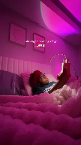 why did it take me so long to pick this book up 🧍🏾‍♀️ #BookTok #readingvlog #reading #loveandotherwords #fall 