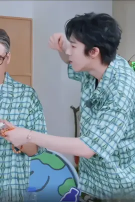 “Enjoy Eating ”ของหนิงเกอะไร😋#wowtheworld #หลิวอวี่หนิง #หนิงเกอ #摩登兄弟刘宇宁 #liuyuning  🌻💛🍓🐶