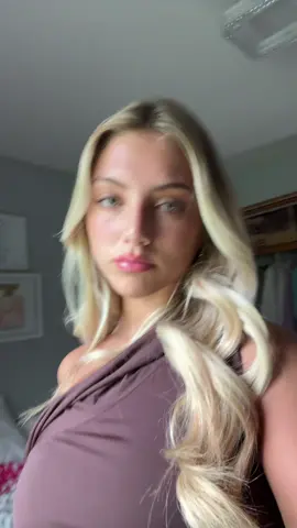 a moment for the dress 