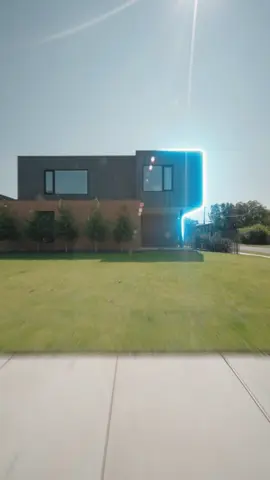 This one’s a banger💥Don't look away🫣 Interested in having content like this on your social media? Send '✨' in the comment! Want to collaborate for eye-catching listings? Drop a “Listing” in the comments! @HomeFlexMedia #HomeFlexMedia ************************** #realestatevideography #realtor #realestate #dfw 