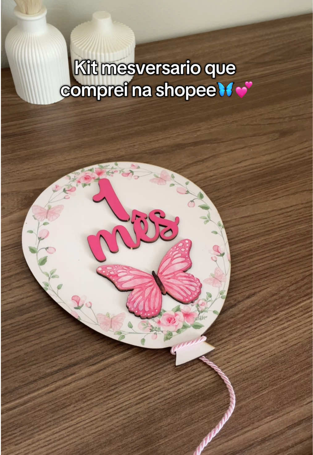 Kit mesversario que comprei pra tirar as fotos da minha bebê! 🌸💕  #kit #mesversario #bebe #foto #shopee