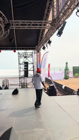 Séance de Balance  Comme convenu on se retrouve dans l’heure qui suit sur la scène de Ponton Miziki sur la côte sauvage de Pointe Noire  • • W// @pontonmizikifestival BATACLAN DE PARIS LE 08 NOVEMBRE 2025 https://billetterie.bataclan.fr/fr/product/594/bataclan/tidiane_mario