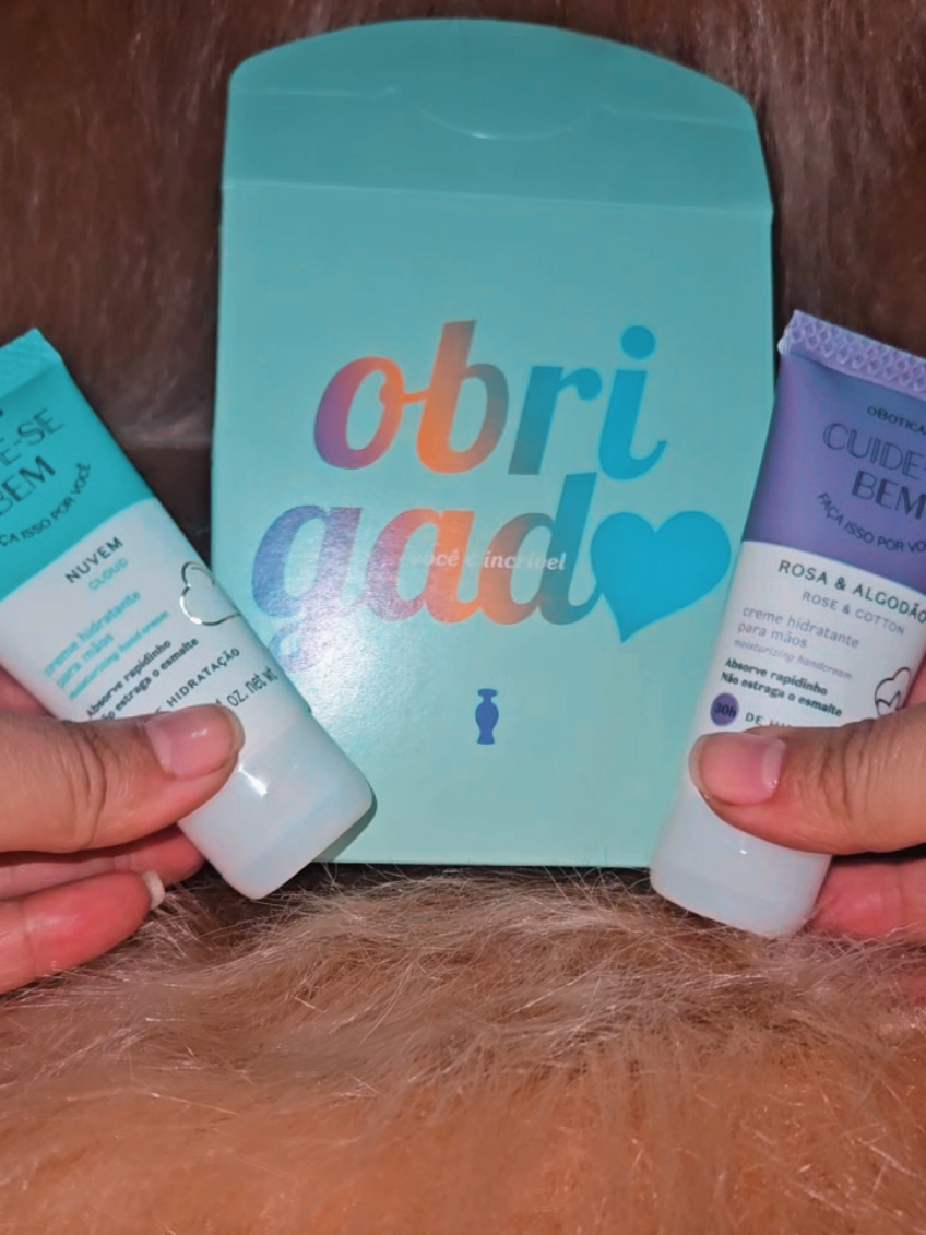 Kit Presente Cuide-se Bem Obrigadx (2 itens) 1 Creme Hidratante Para as Mãos Cuide-se Bem Rosa e Algodão 30g 1 Creme Hidratante Para as Mãos Cuide-se Bem Nuvem 30g #boticario #presente