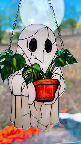 Look at my cute ghosty showing off his monstera! You better be nice and give him some love. Go ahead, lil ghosty, show us your plant! #ghostdecor #creatoricons #tiktokshoptrendingfreshfinds  #falldealsforyou #suncatchers 