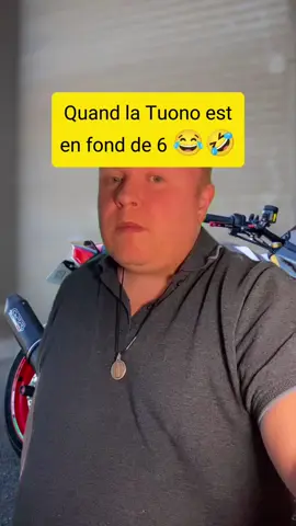 Trop drôle 🤣😂#CapCut  #tuonov4 #aprilia #apriliarsv4 #moto 