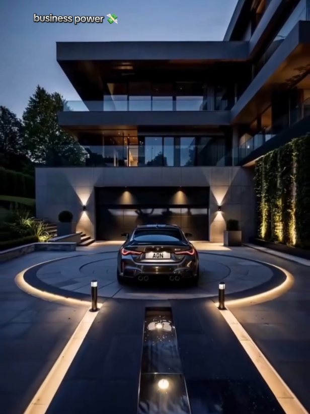 #luxurylmotivation✅ #luxurylife💸 #mindset #power of business 🤑💸#lifemstake 🧠💸🤑